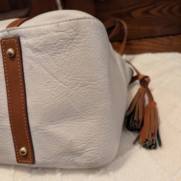 Vintage Dooney & Bourke Chalk/White Florentine Smith Bag - Picture 7 of 12